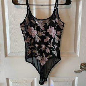 Express XS floral bodysuit